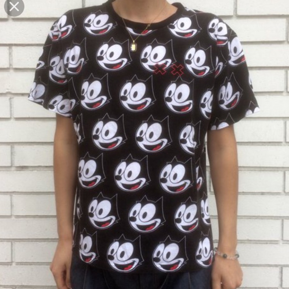 Joyrich x Feliz Tshirt SZ Medium